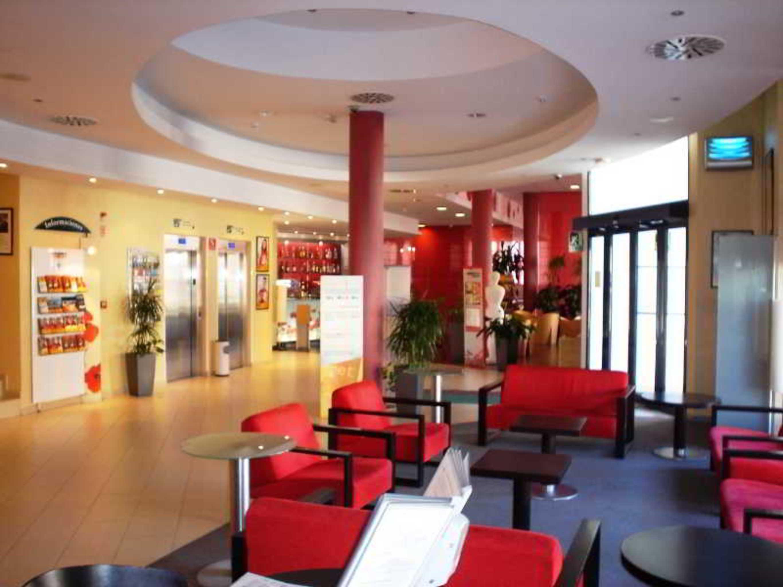 Ibis Malaga Centro Ciudad Hotel Exterior foto